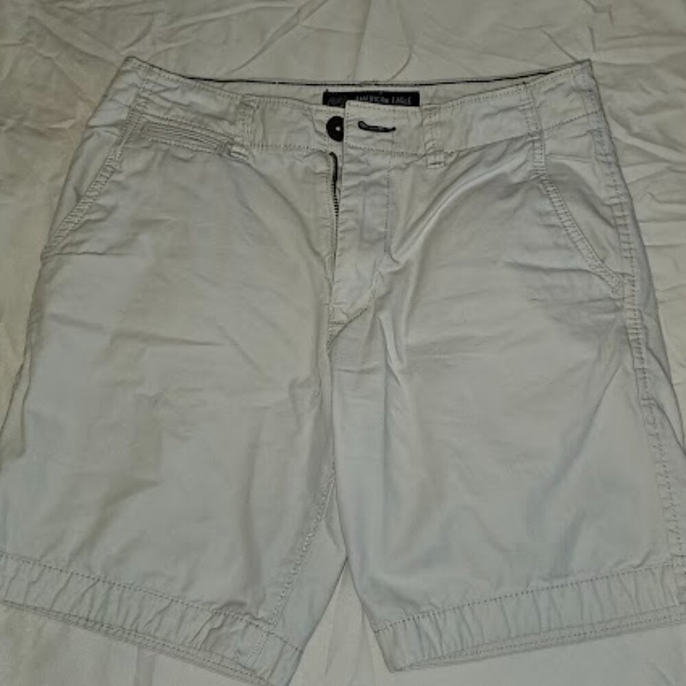 American Eagle Off White Shorts – Size 28, Above-the-Knee Casual Style